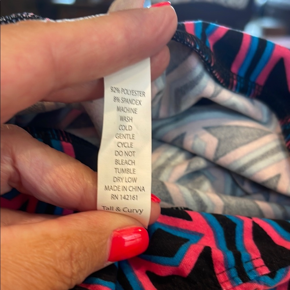 LuLaRoe Women’s TC Wild, Colorful, & Geometric Patterned Leggings - Picture 5 of 7